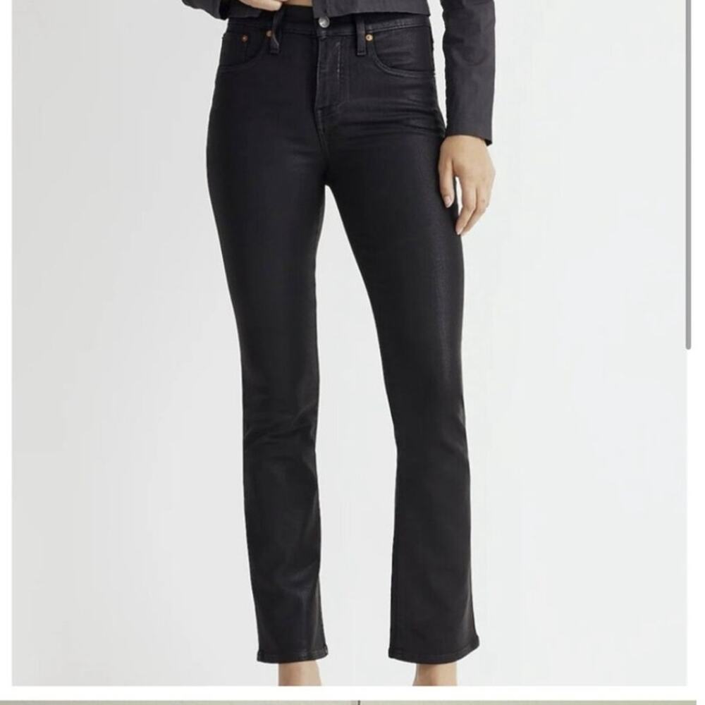 Madewell Mid Rise Kick Out Crop Jean in Coated Black Size 26 NWT
